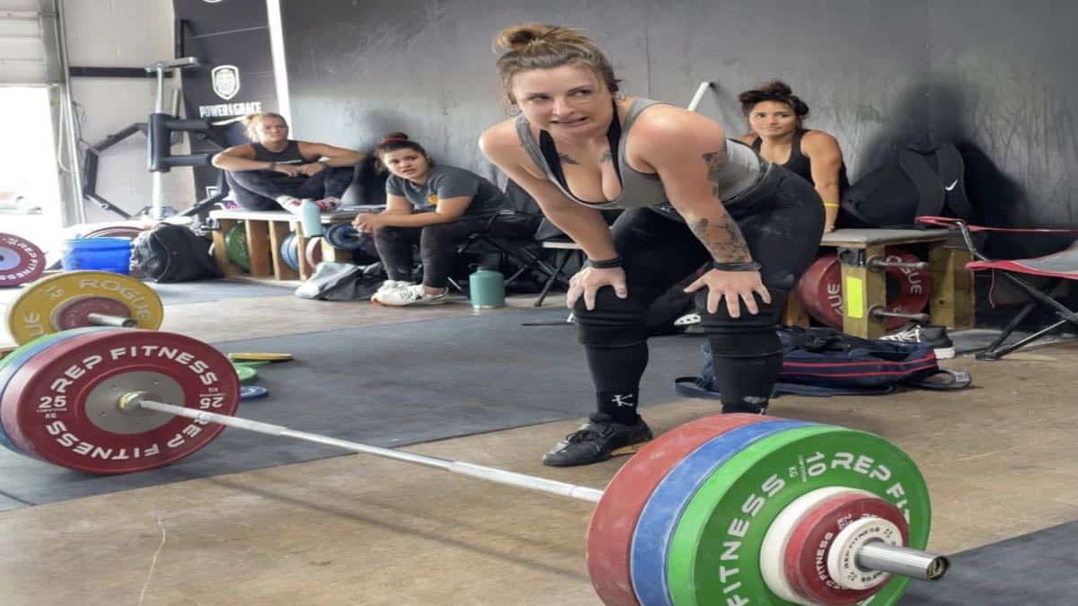 weightlifter-kate-vibert-is-out-of-2022-pan-american-championships-after-tearing-her-meniscus-–-breaking-muscle