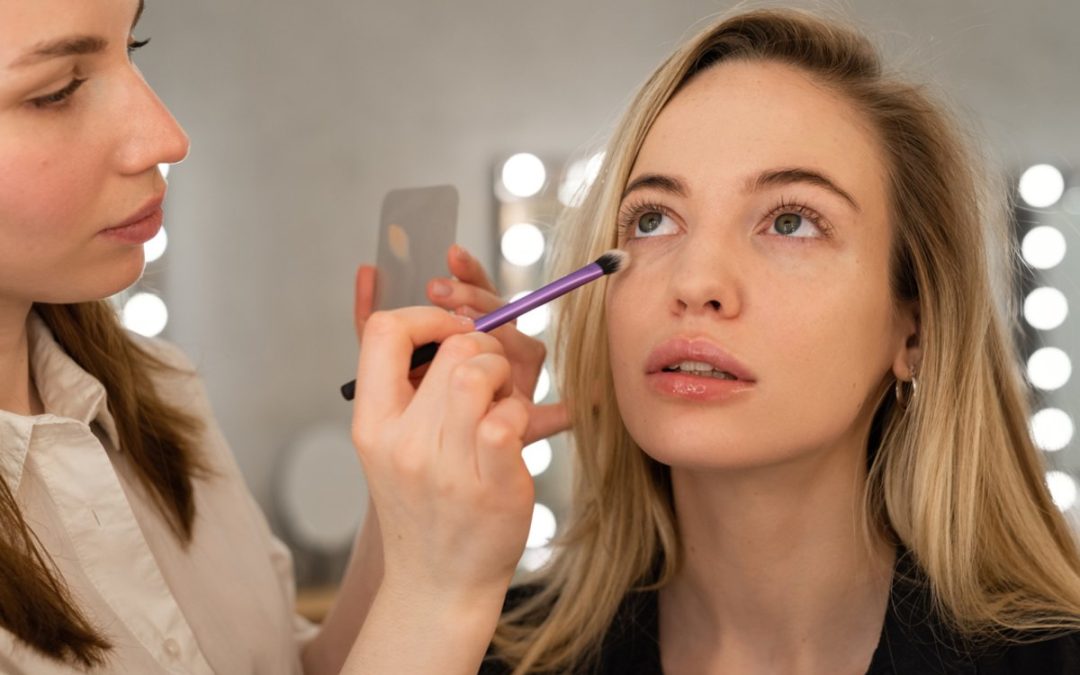 how-to-apply-concealer-like-a-pro:-6-steps,-from-makeup-artists