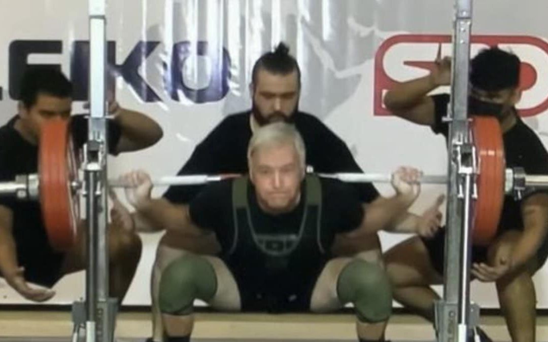 71-year-old-john-laflamme-(93kg)-squats-198-kilograms-(436.5-pounds),-sets-new-world-record