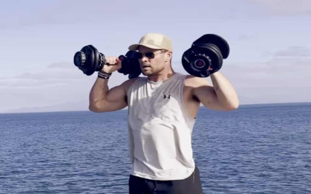 actor-chris-hemsworth-issued-a-five-round,-50-rep-full-body-workout-challenge