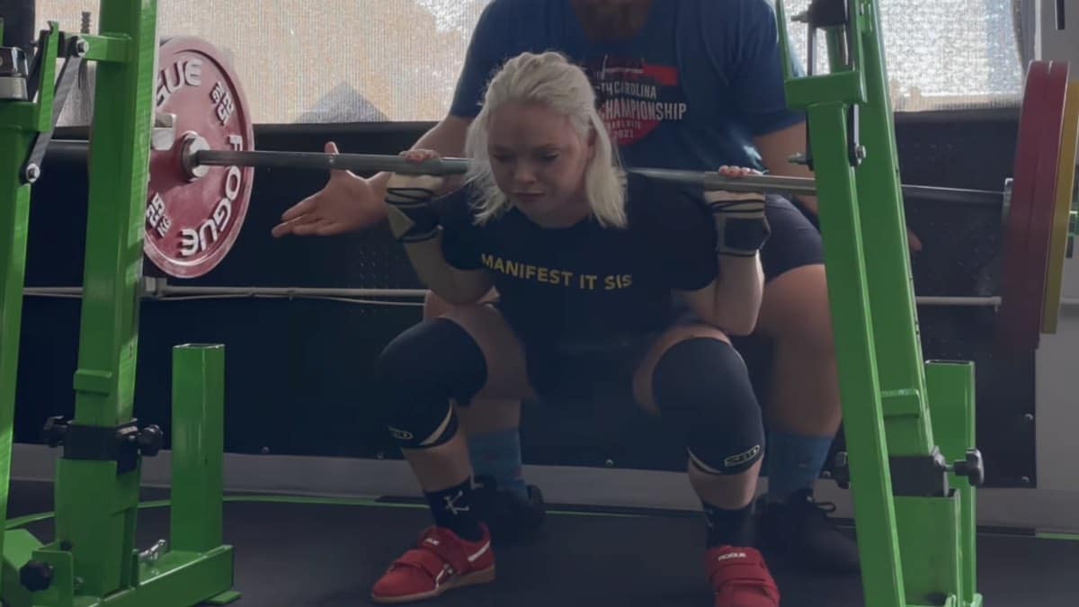 powerlifter-heather-connor-captures-a-squat-pr-by-over-20-pounds
