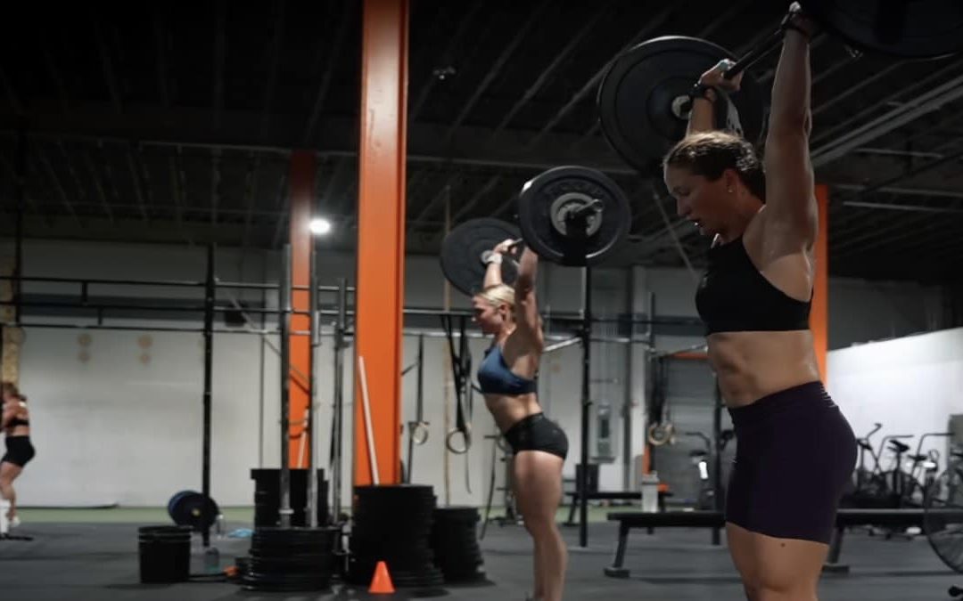tia-clair-toomey-and-brooke-wells-get-after-it-in-team-training-for-2022-down-under-championship