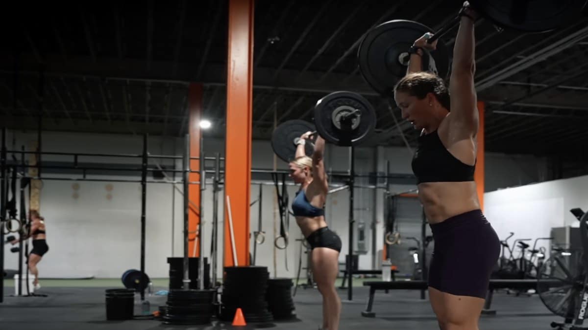 tia-clair-toomey-and-brooke-wells-get-after-it-in-team-training-for-2022-down-under-championship