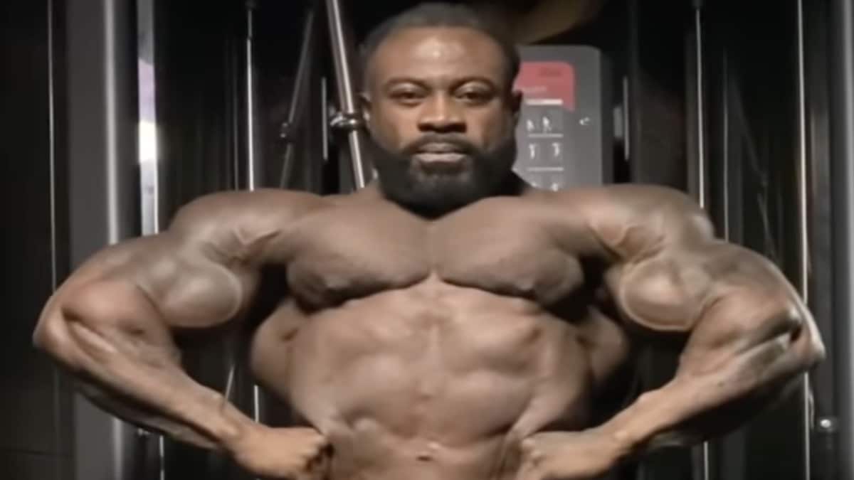 bodybuilder-william-bonac-shares-a-shredded-update-6-weeks-before-the-mr.-olympia-–-breaking-muscle