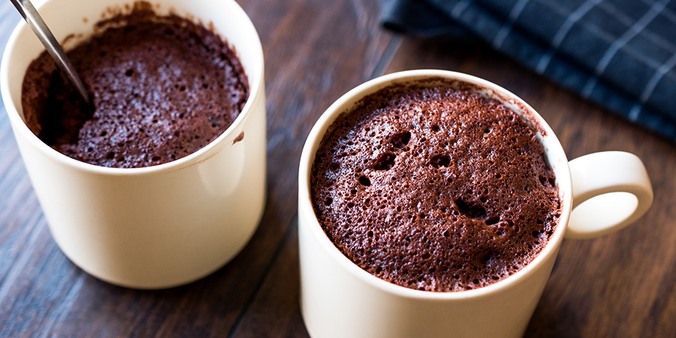 chocolate-peanut-butter-cup-recover-mug-cake 