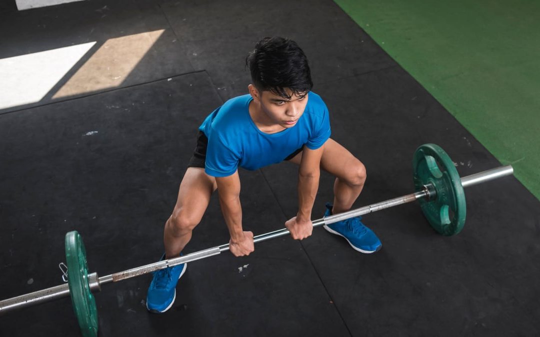 Deadlift vs. Sumo Deadlift: Know How to Pull – Breaking Muscle