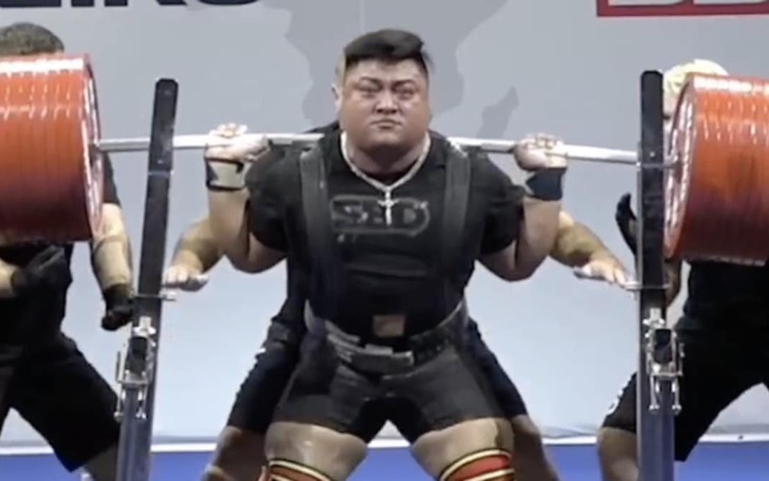 powerlifter-sen-yang-(120kg)-captures-a-4405-kilogram-(971.1-pound)-equipped-world-record-squat-–-breaking-muscle