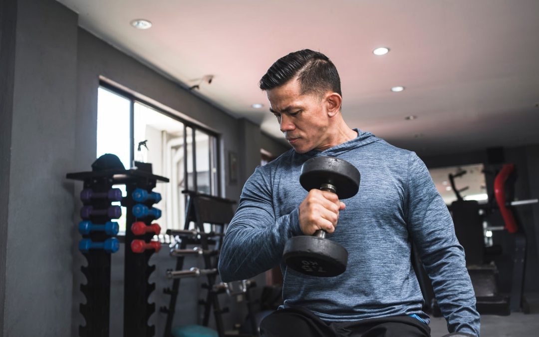 Hammer Curls vs. Biceps Curls: The Battle for Bigger Arms – Breaking Muscle