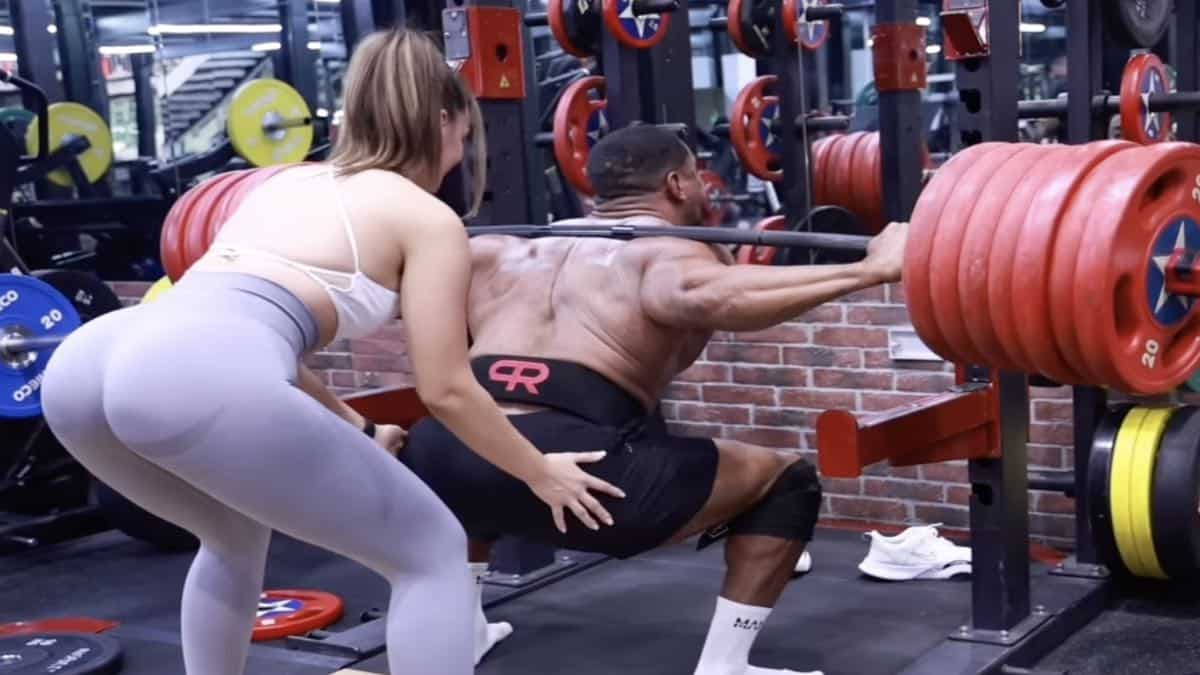 larry-wheels-shows-off-his-power-with-a-305-kilogram-(672.4-pound)-squat-for-6-reps-–-breaking-muscle