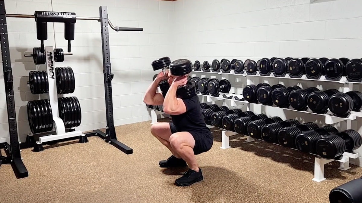 how-to-do-the-dumbbell-front-squat-for-leg-size-and-strength-–-breaking-muscle