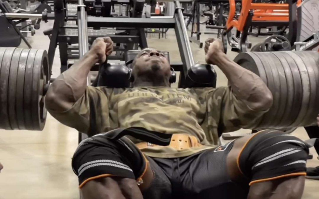 Joe Mackey Crushes a 449-Kilogram (990-Pound) Hack Squat For 5 Reps – Breaking Muscle