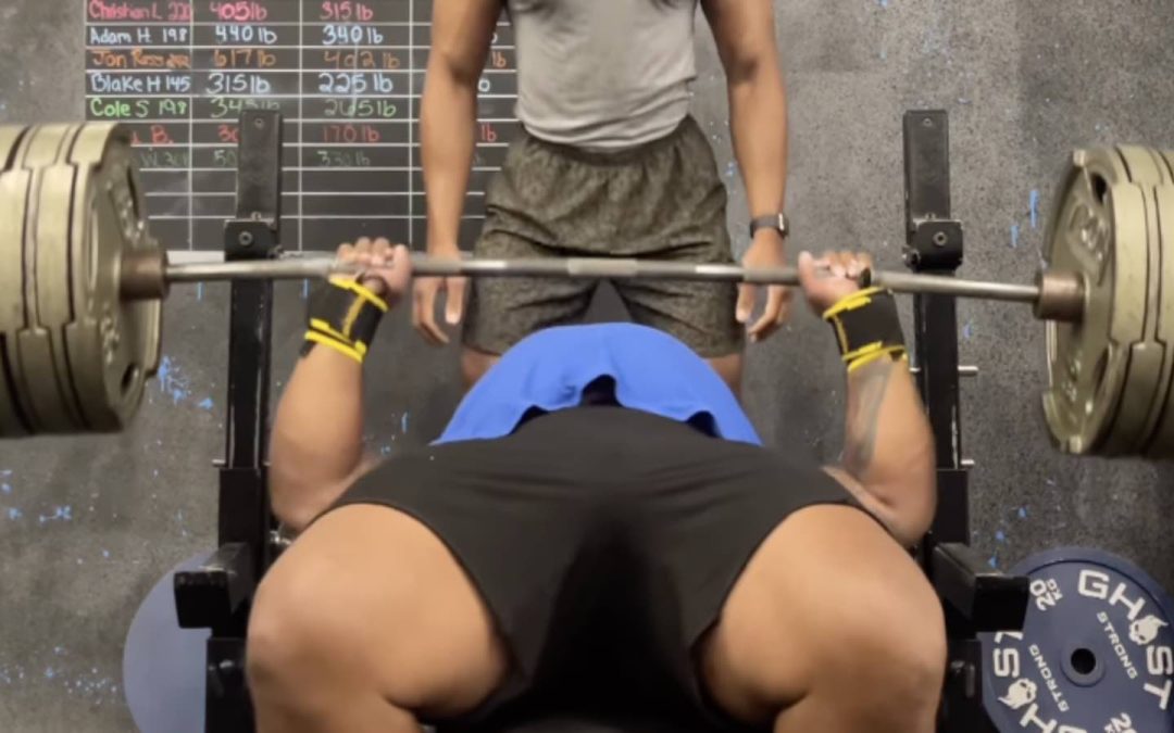 Julius Maddox Crushes a 330-Kilogram (727.5-Pound) Bench Press With a Long Pause – Breaking Muscle