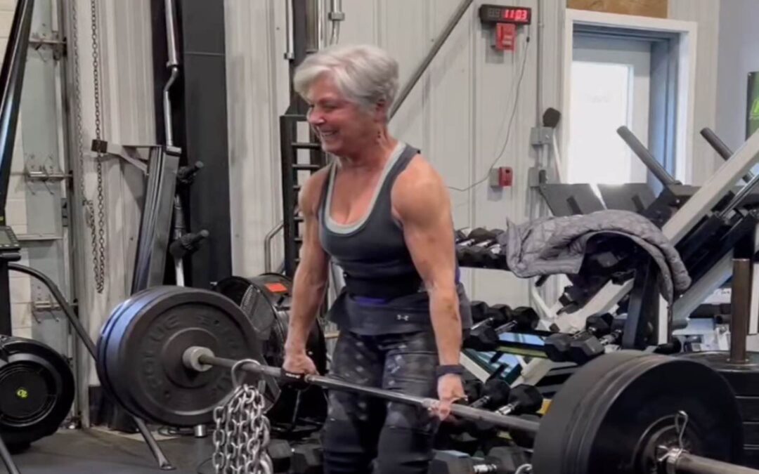 73-Year-Old Powerlifter Mary Duffy Deadlifts Nearly Triple Bodyweight — 140.6 Kilograms (310 Pounds) with Chains – Breaking Muscle