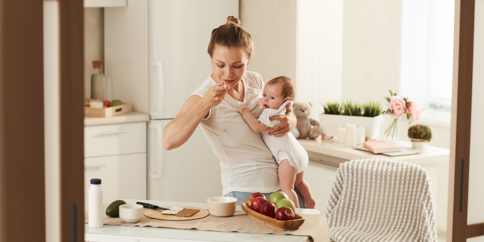 How to Eat When You're Breastfeeding