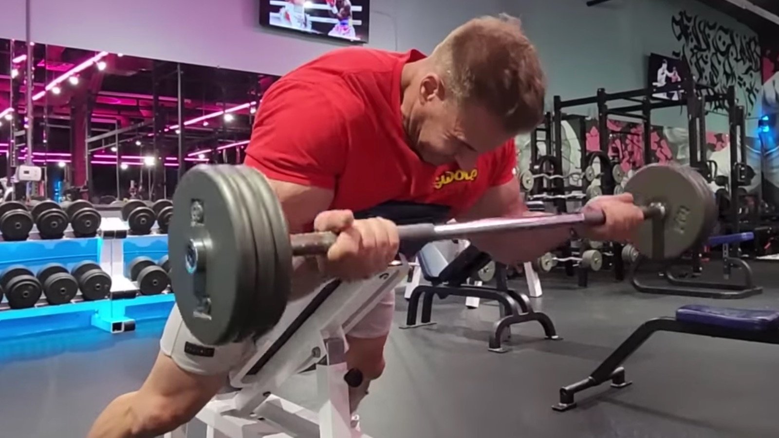 jay-cutler-breaks-down-his-workout-to-build-20-inch-arms-–-breaking-muscle