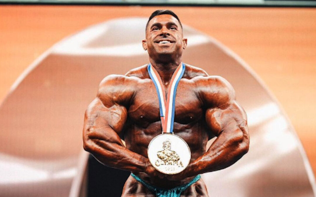 Derek Lunsford Becomes the First Two-Division Champion at the 2023 Mr. Olympia – Breaking Muscle