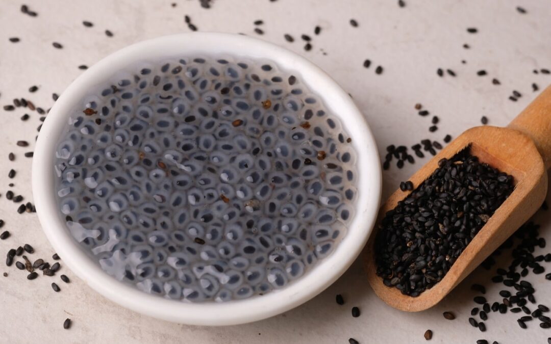 Basil Seeds: Health Benefits, Side Effects And More: HealthifyMe