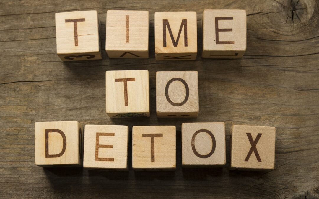 How To Detox Your Body: A Simple Guide: HealthifyMe