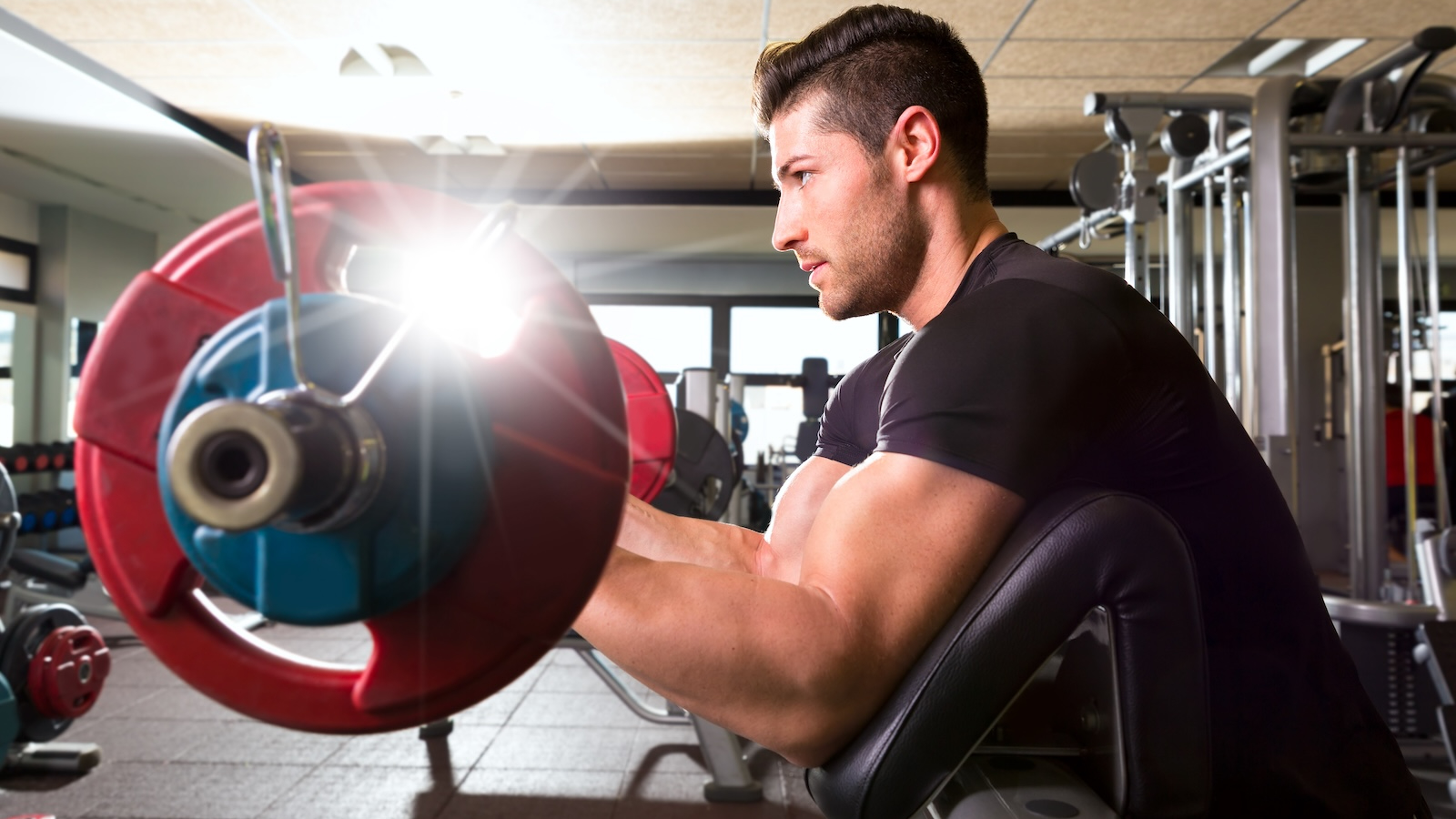 how-to-do-the-preacher-curl-for-building-bigger-biceps-–-breaking-muscle