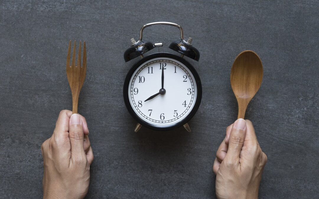 The Basics And Importance Of Meal Timings: HealthifyMe